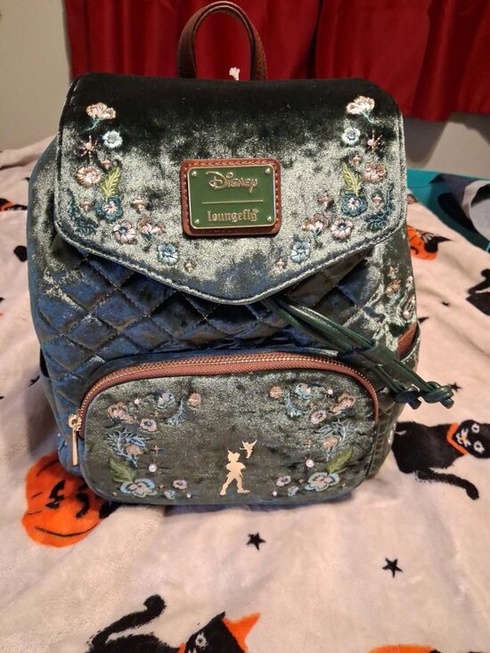Loungefly Handbags - NWT Peter Pan Exclusive Quilted Texture Mini Backpack